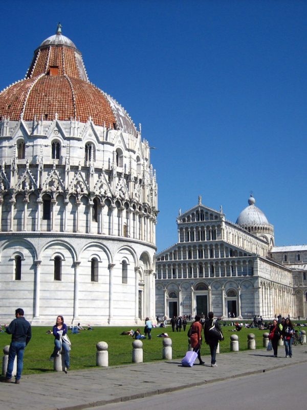 piazza-dei-miracoli-pisa